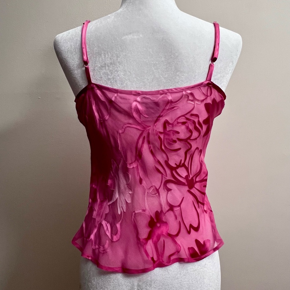 Chic Floral Camisole with Chain Straps - Picture 4 of 8